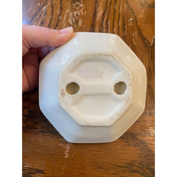 Vintage Ceramic Octagonal Plate With Embossed Holly Wreath Design Green & Cream - Picture 2 of 3